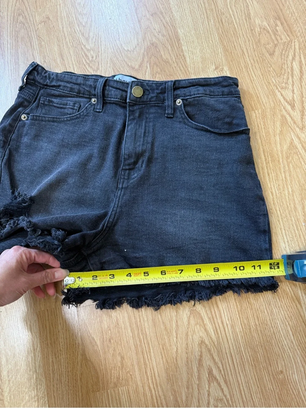 Abound Black Frayed Hem Distressed Denim Shorts- Size 31 - Picture 11 of 12